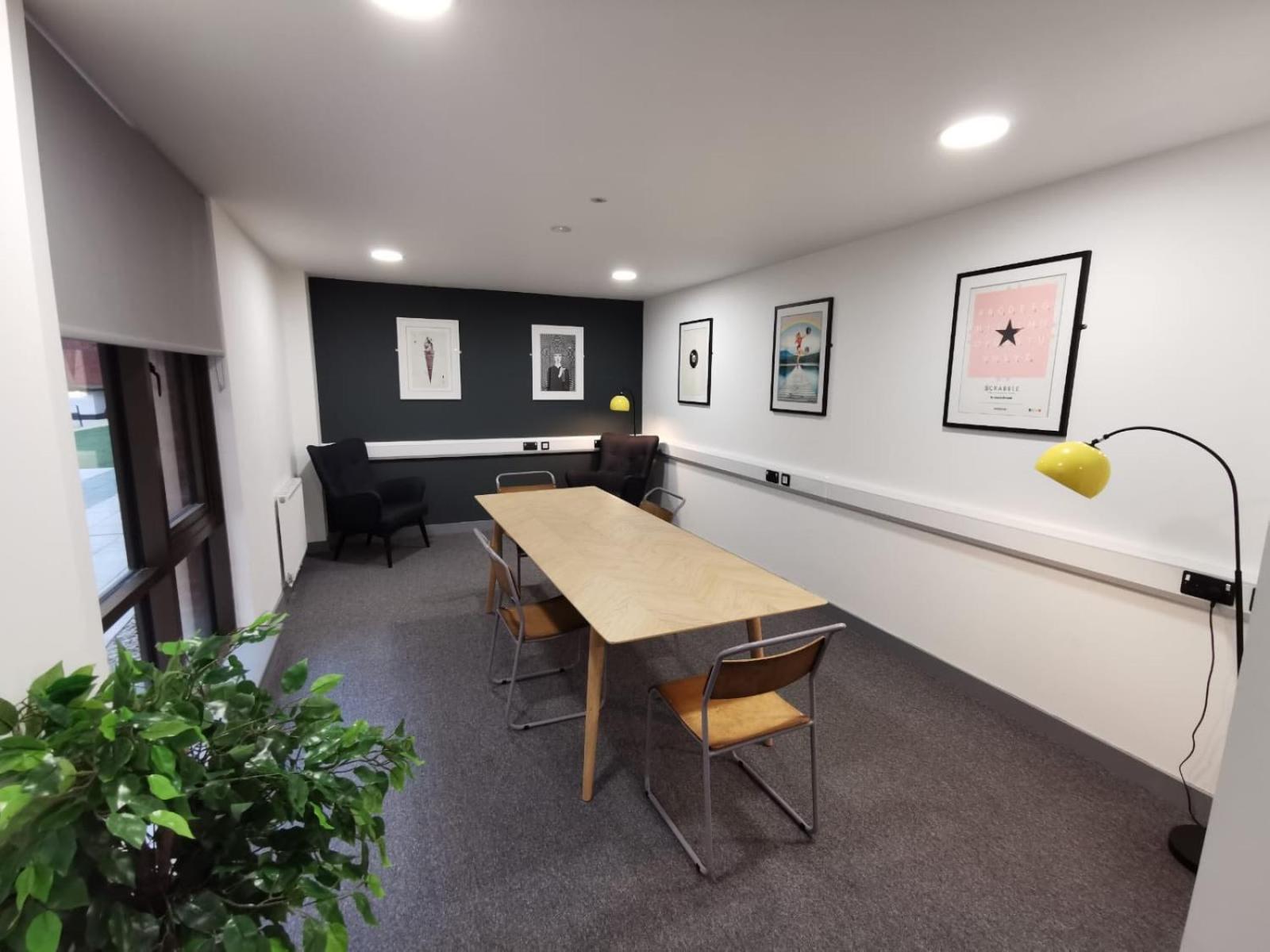 Апартаменты For Students Only At Great Patrick Street Белфаст Экстерьер фото